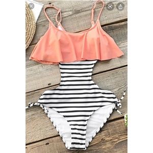 Cupshe Sweet Smile Falbala Bathing Suit